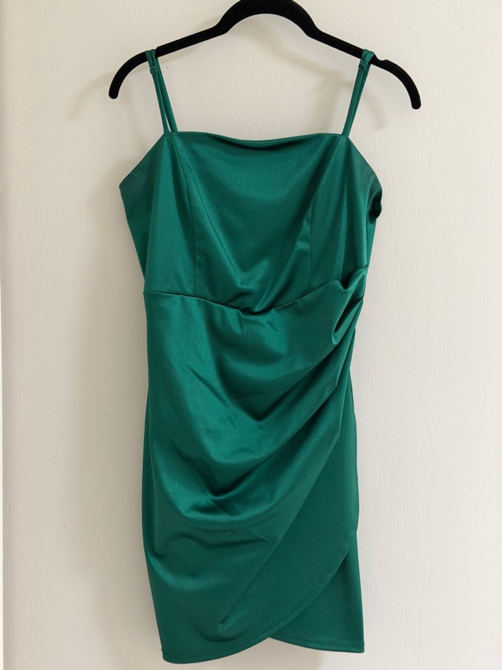 Emerald Green Satin Ruched Mini Dress – Size Small – Formal / Homecoming